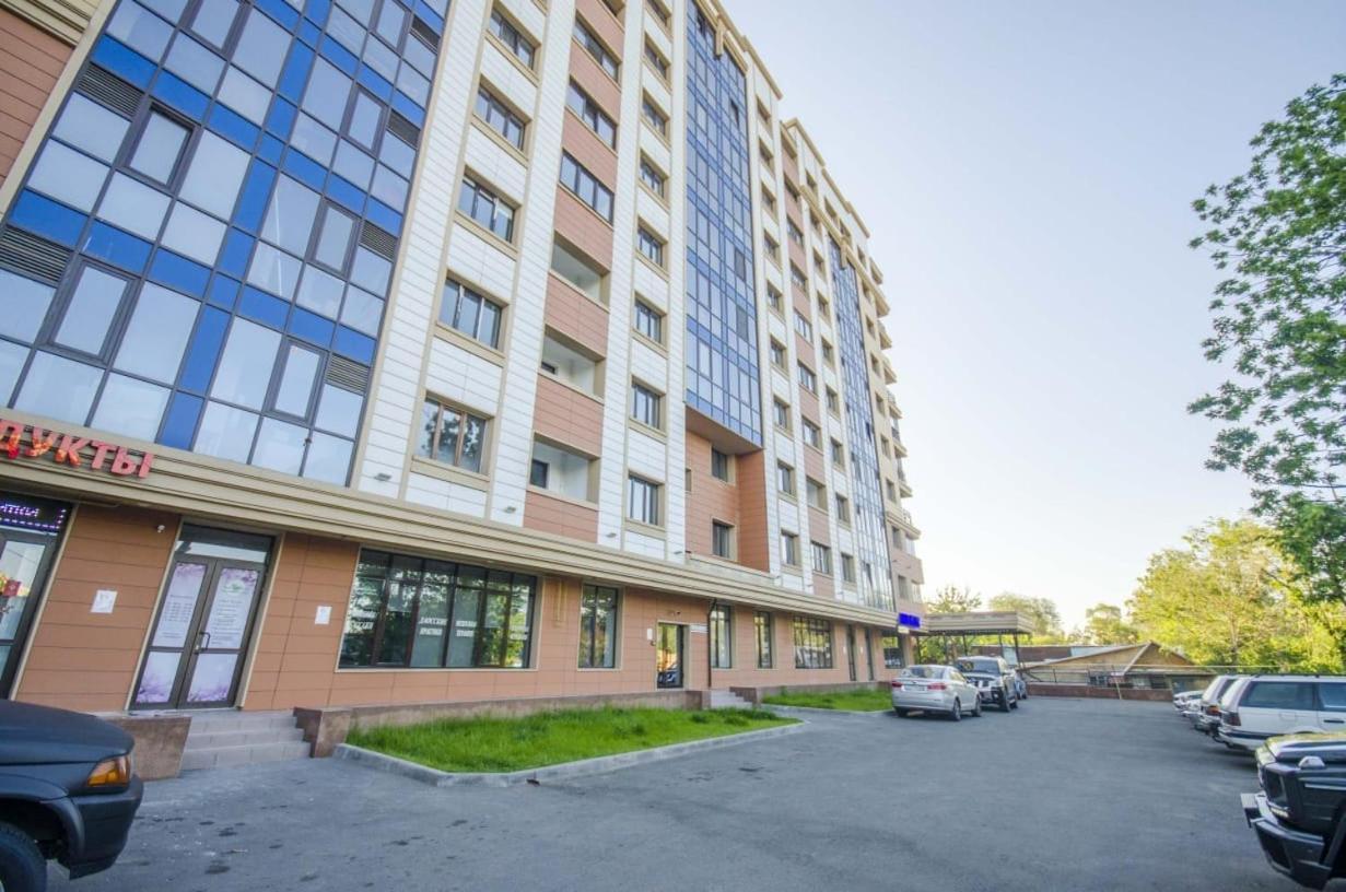 Appartments " Zhetysu-4" Алма Ата Екстериор снимка