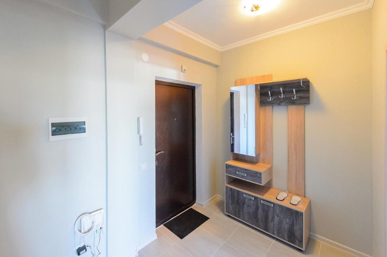 Appartments " Zhetysu-4" Алма Ата Екстериор снимка