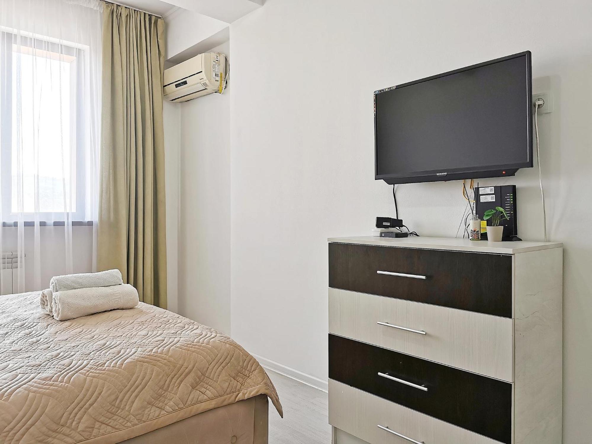 Appartments " Zhetysu-4" Алма Ата Екстериор снимка