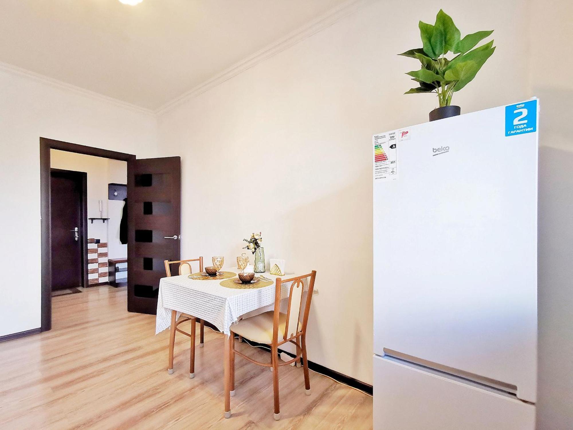 Appartments " Zhetysu-4" Алма Ата Екстериор снимка