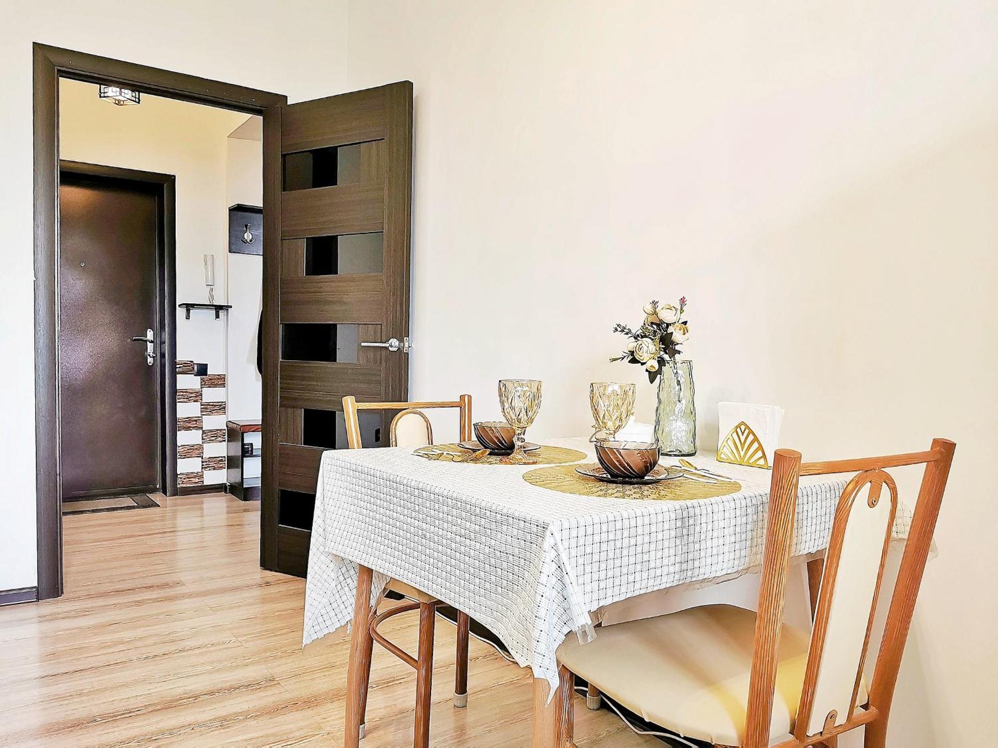 Appartments " Zhetysu-4" Алма Ата Екстериор снимка