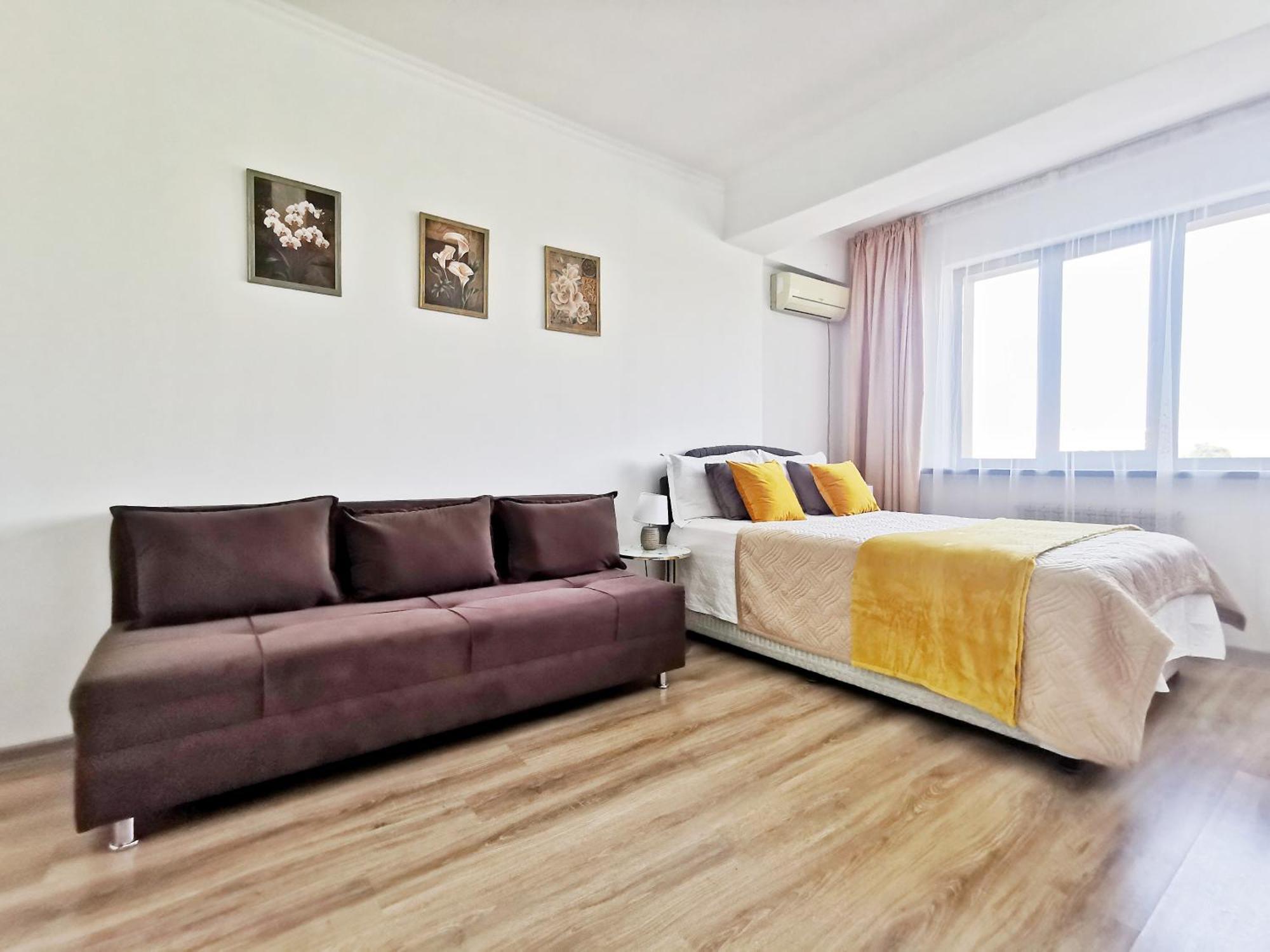 Appartments " Zhetysu-4" Алма Ата Екстериор снимка