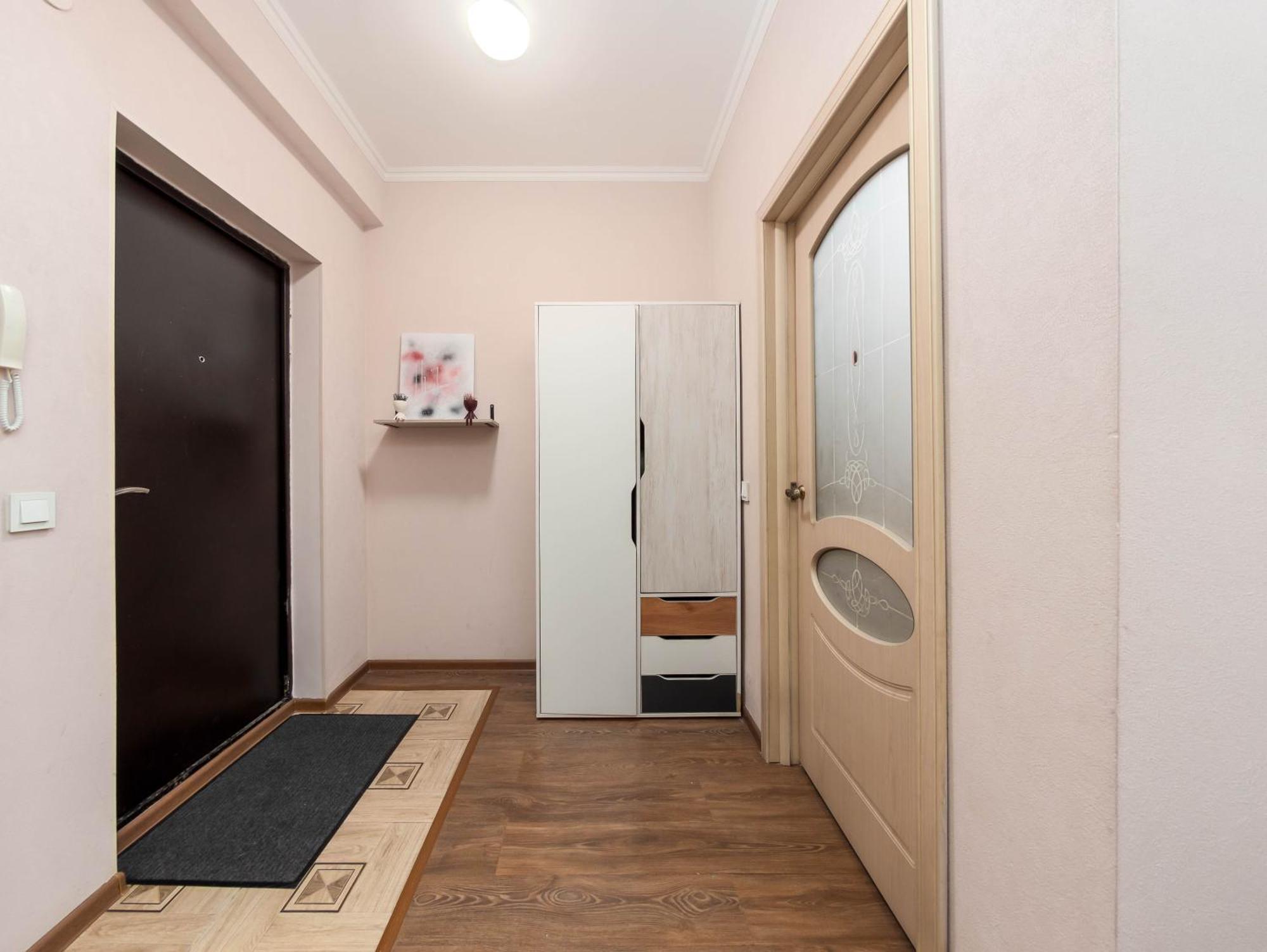Appartments " Zhetysu-4" Алма Ата Екстериор снимка