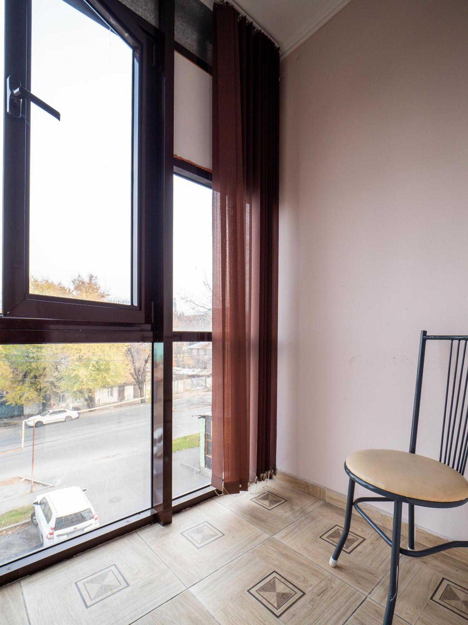 Appartments " Zhetysu-4" Алма Ата Екстериор снимка